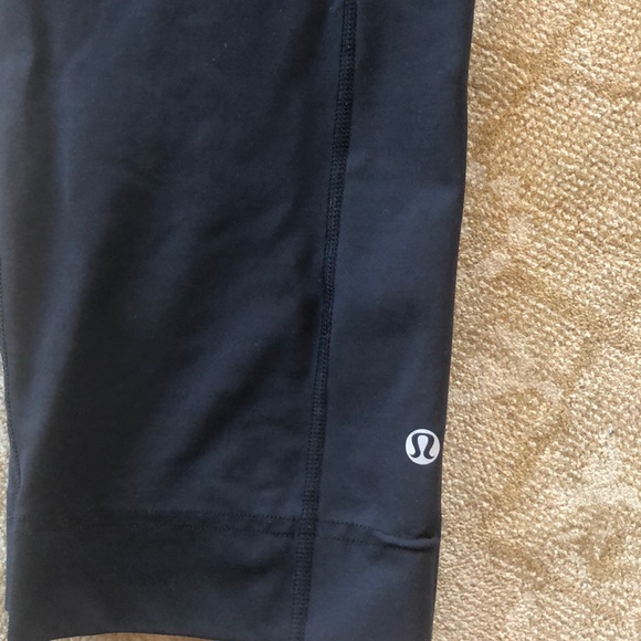 Lululemon athletic shorts - Picture 5 of 10